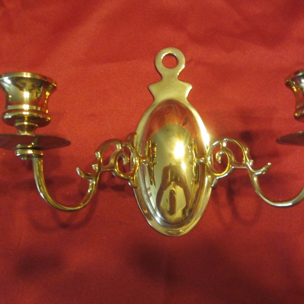 VTG 80'S BRASS DBLE CANDLE WALL SCONCE, WONDERFUL SCROLL DESIGN, HOLLYWOOD REGEN